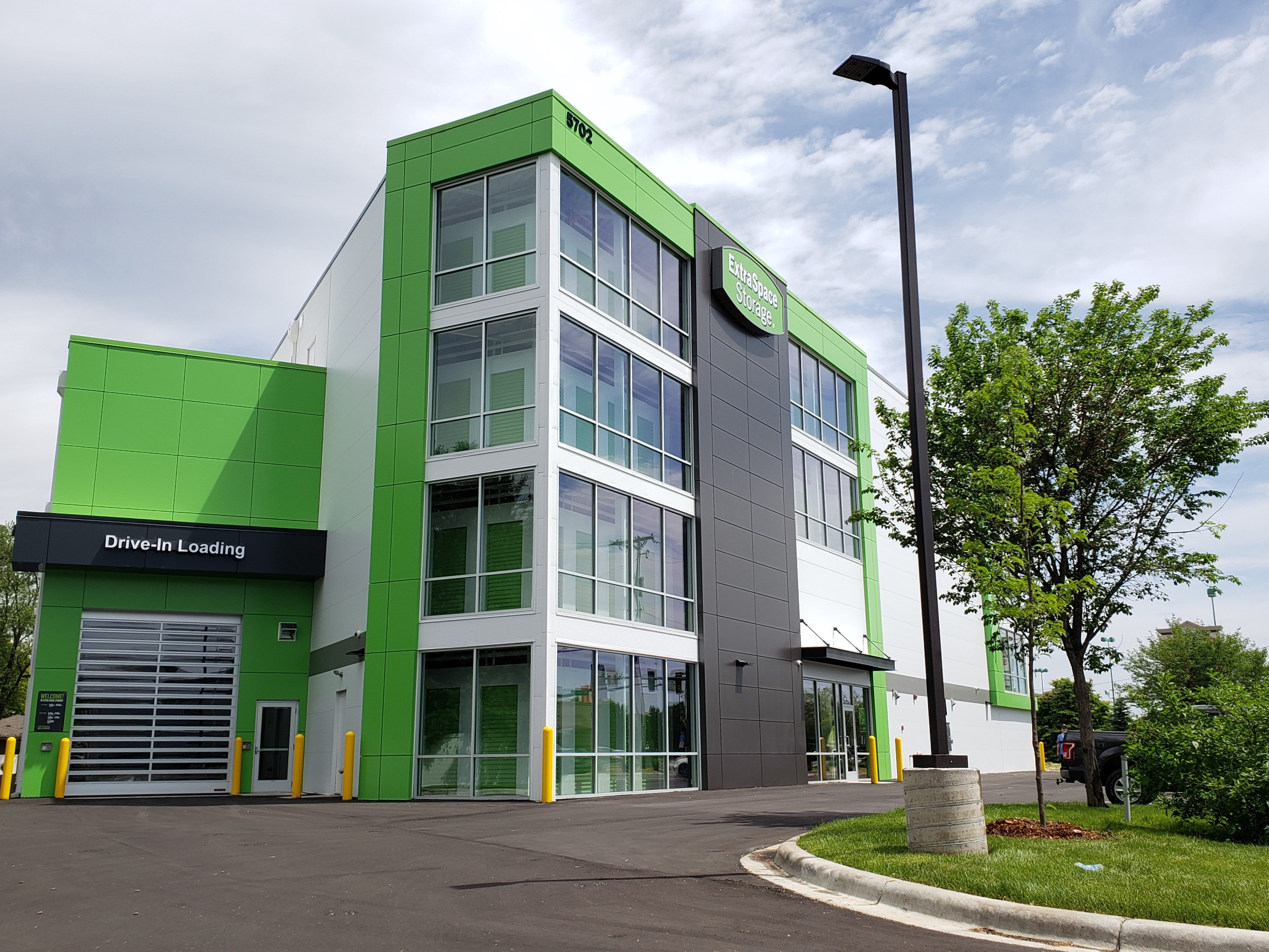 Broadway Ave Self Storage